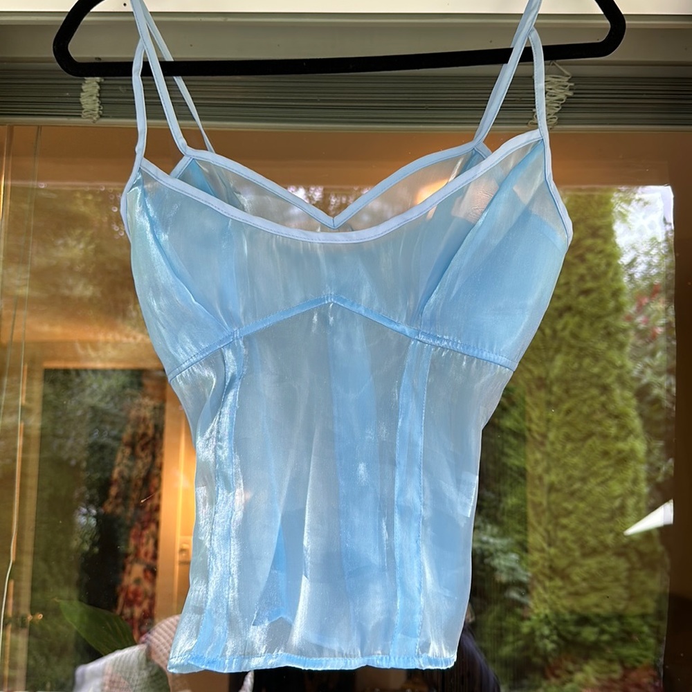 Transparent top. - Picture 1 of 3